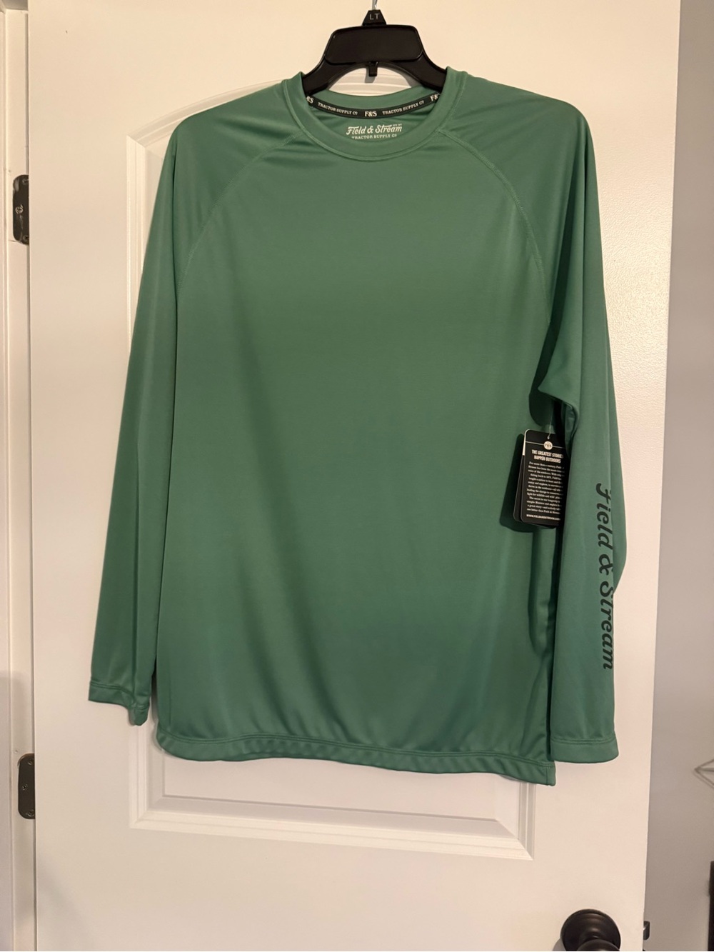 Field & Stream Men’s Long-Sleeve Crew Neck Shirt in Sage Green